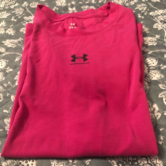 EUC Under Armour Pink Round Neck Loose Fit T-Shirt - Picture 2 of 6